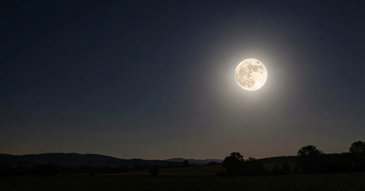 Full Moon completely illuminated night sky astrology meaning culmination