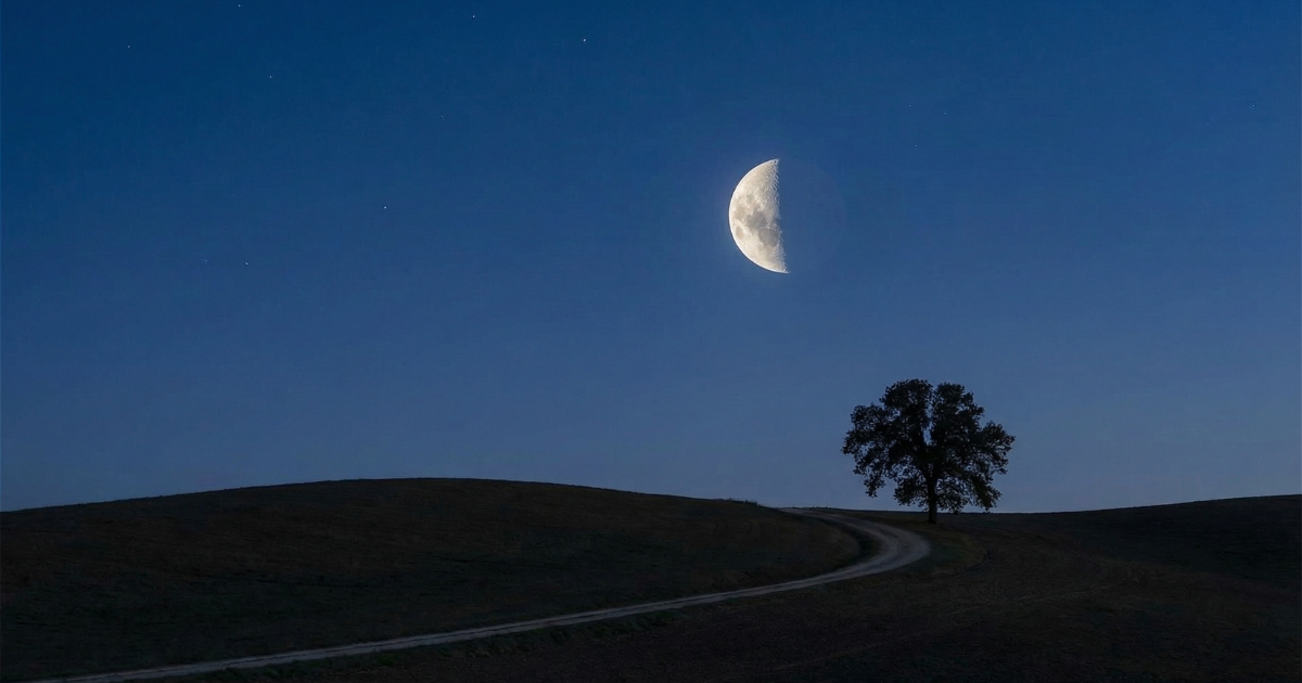Last Quarter Moon half moon waning left side night sky release astrology